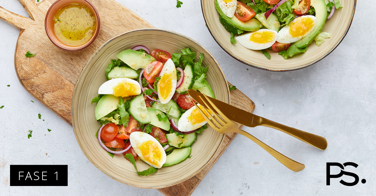 Endiviensalat mit Ei und Avocado