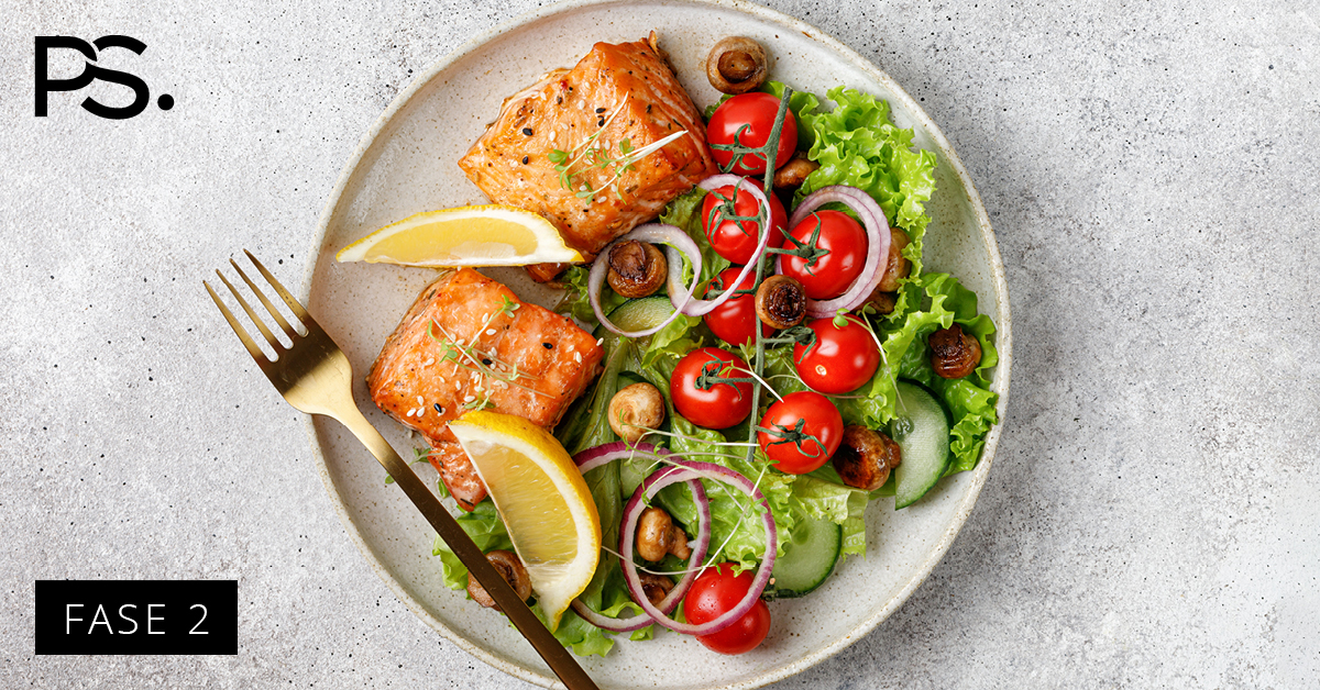 Gebratener Lachs mit Salat