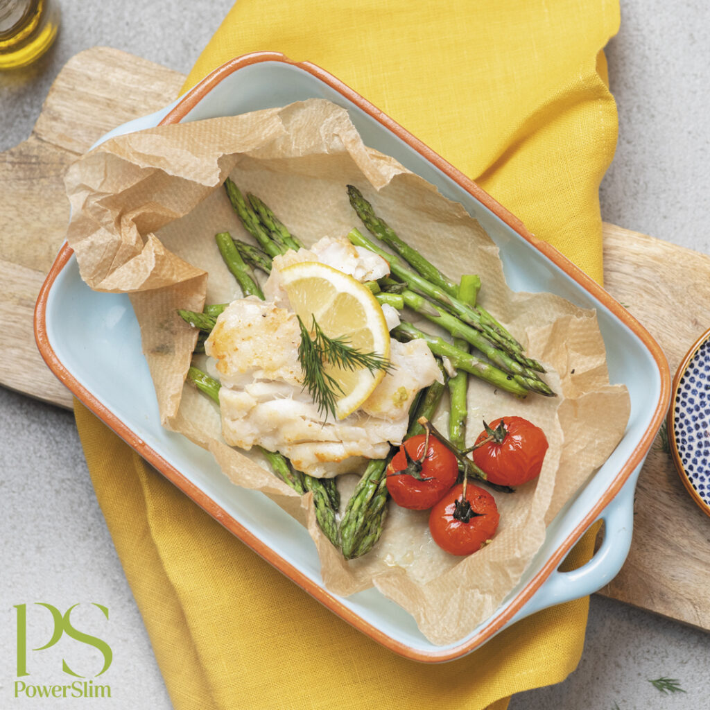 Fischpäckchen mit grünem Spargel