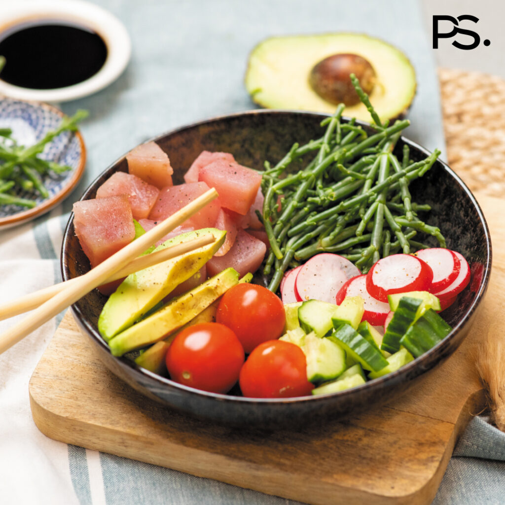Poké Bowl mit frischem Thunfisch
