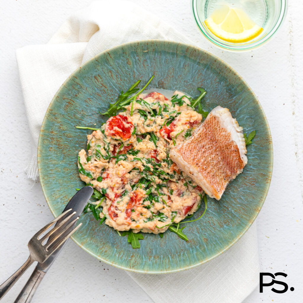 Kartoffelpüree mit Tomaten und Rotbarschfilet