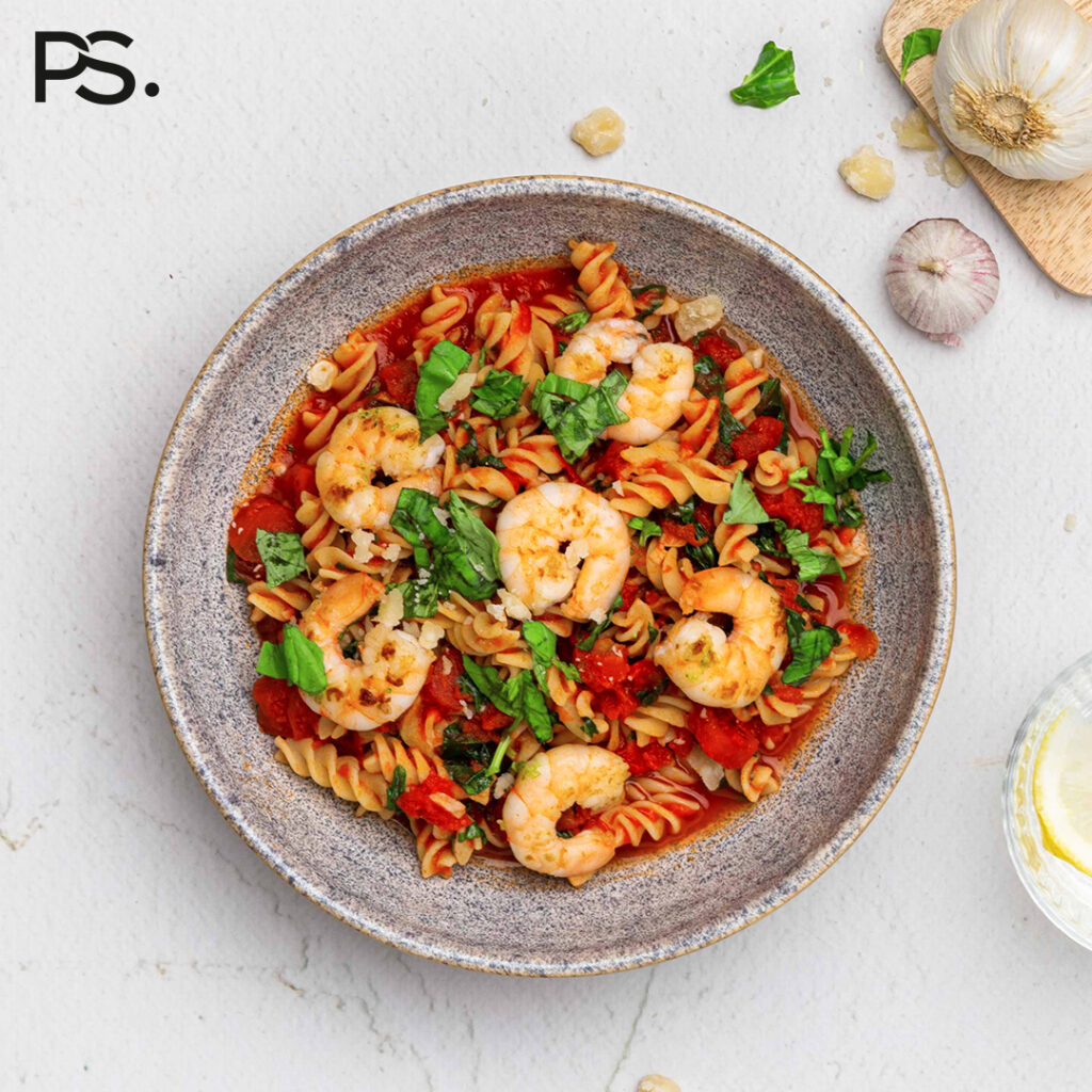 Fusilli mit Garnelen in Tomatensoße