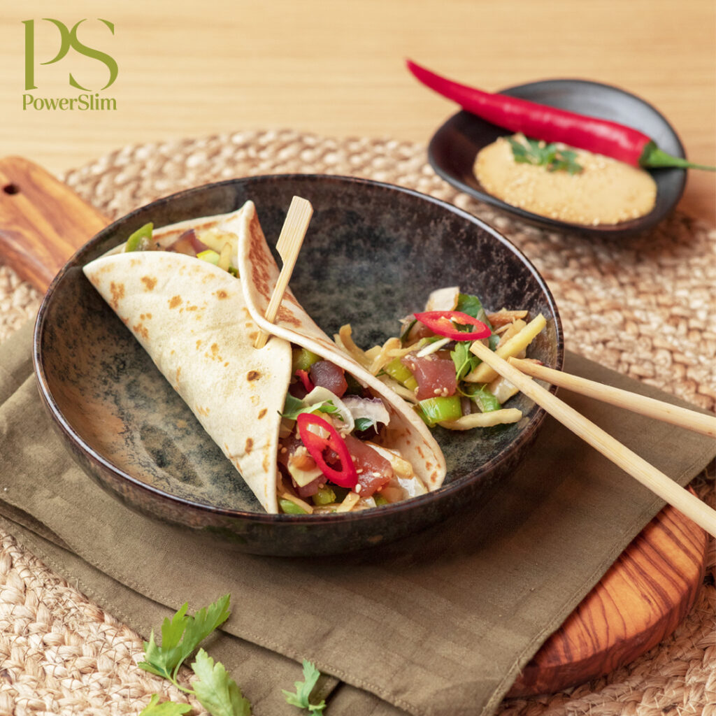 Wrap mit Thaigemüse und frischem Thunfisch